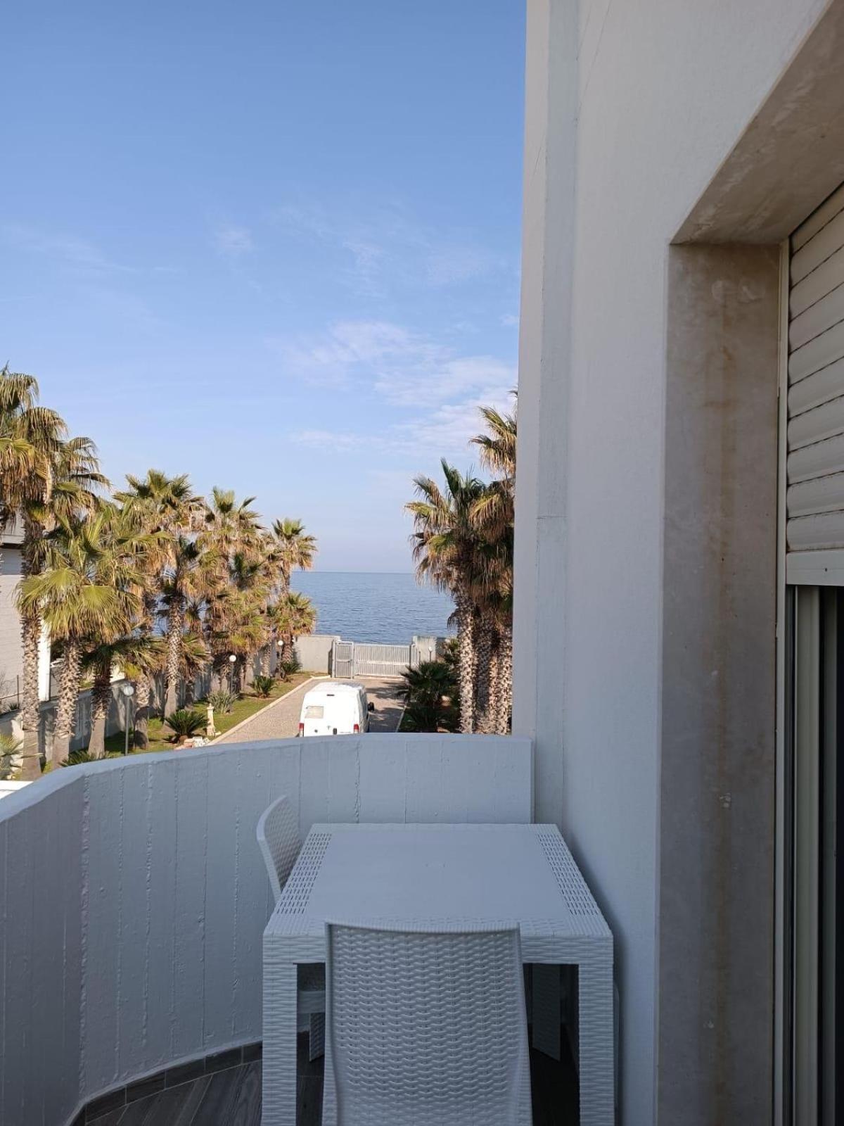 לינה וארוחת בוקר בארי Casa Al Mare Luxury מראה חיצוני תמונה